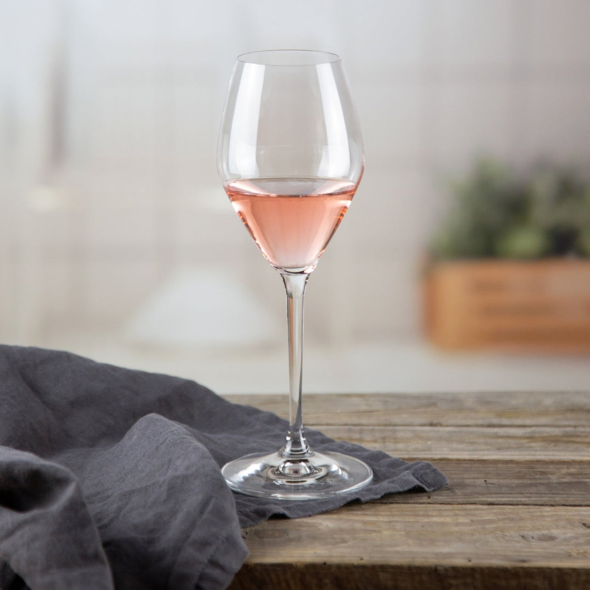 Riedel Wine Glass Extreme Rose (4441/55)-1