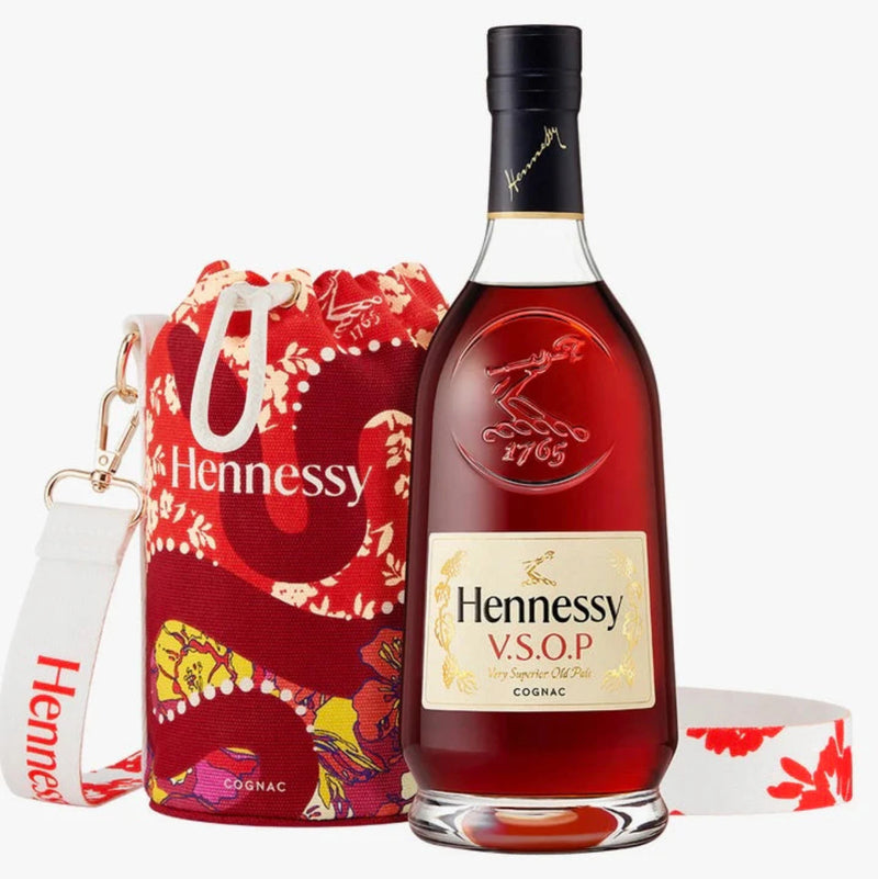 Hennessy Baccarat Cognac 赤いボックス入り Hennessy Cognac XO Baccarat