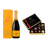 Veuve Clicquot Brut With Gift - Liquor Geeks